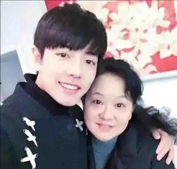 吃瓜爆料每日大赛最新动态 明星视频在线观看,揭秘吃瓜爆料大赛最新明星视频精彩瞬间